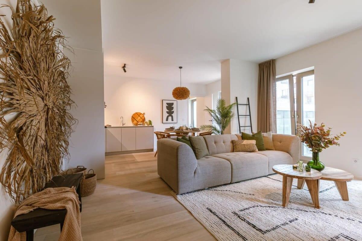 Huswell - Beautiful & Warm With Terrace In